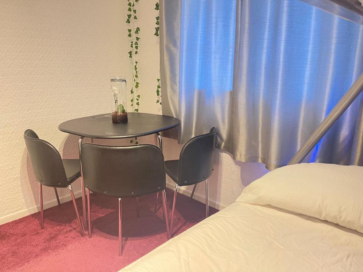 Room With Shared Kitchen Londra Esterno foto